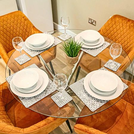 Campbell Park Apartment - City Centre - Free Parking, Balcony, Super-Fast Wifi And Smart Tv With Netflix By Yoko Property Milton Keynes Exterior foto